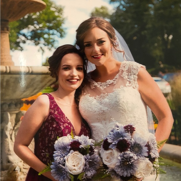 Lace and mesh v-neck bridesmaid dress - Picture 2 of 2